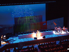 開会を祝してコンサートも行われました